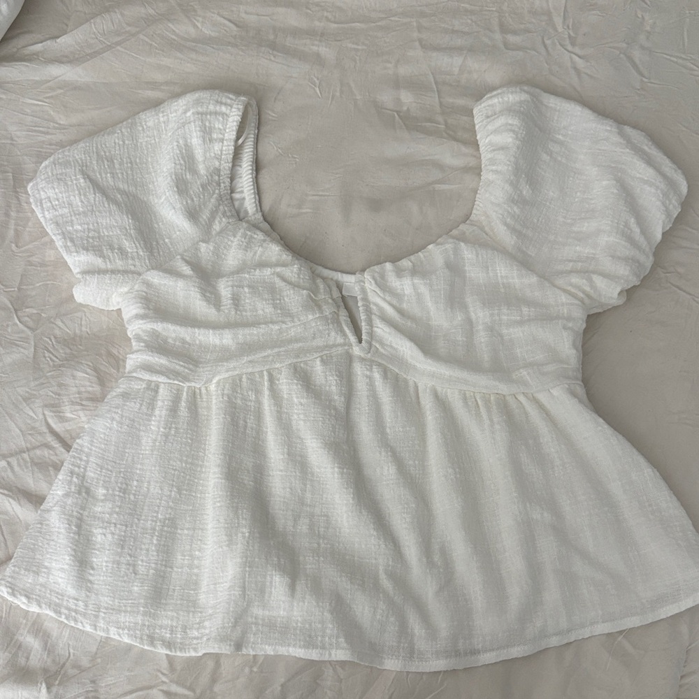 Elegant White Puff Sleeve Blouse
